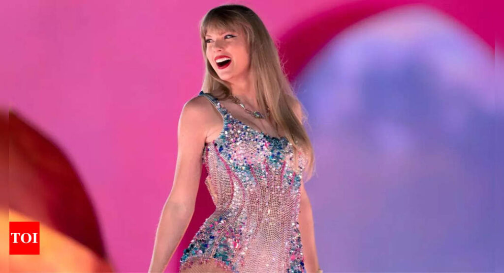 Taylor Swift Delights Fans with 'Reputation' Era Mashup During Singapore Livestream | - Times of India