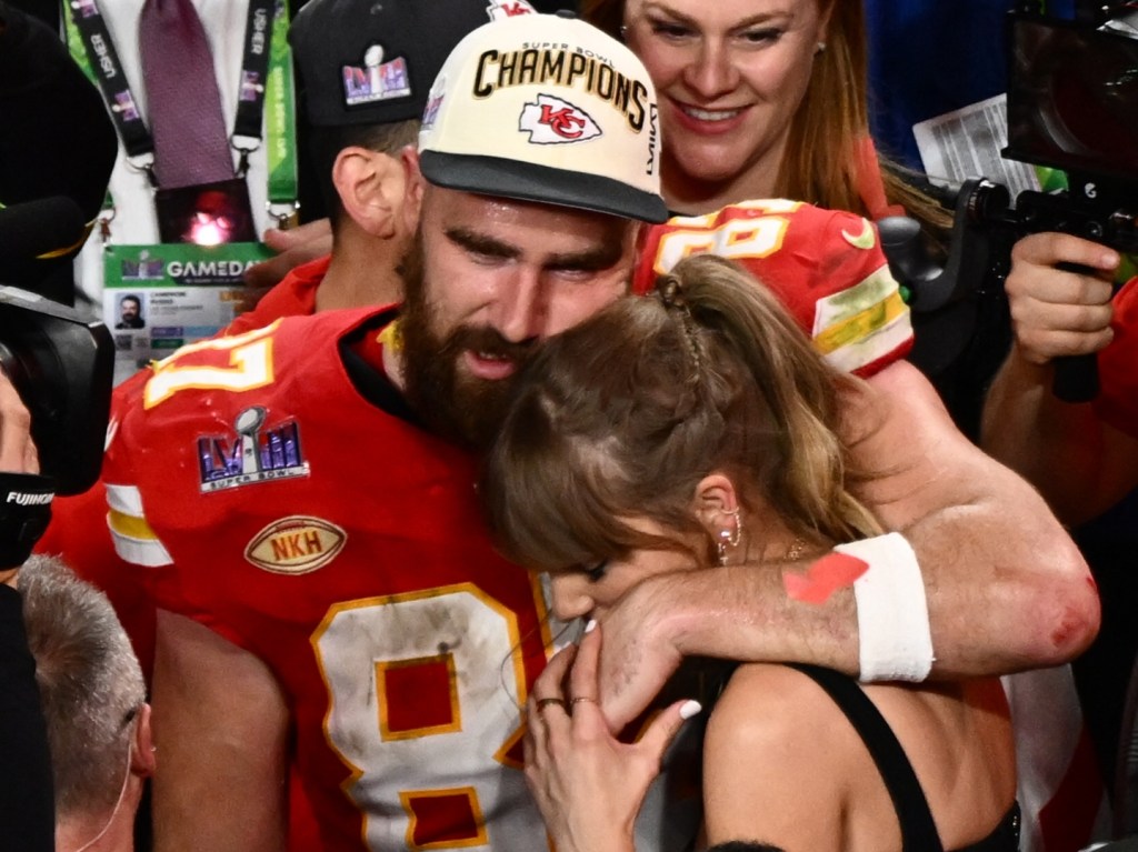 Travis Kelce’s Newly Hectic Schedule May Be Postponing This Event Between Him & Taylor Swift